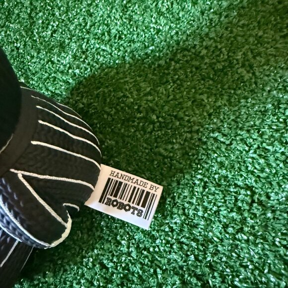 The Addams Family Gomez Handmade by Robots Knit Series #058 Vinyl Figure NEW - Picture 6 of 13